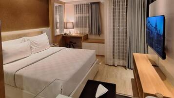 Deluxe Studio | In-room safe, free WiFi