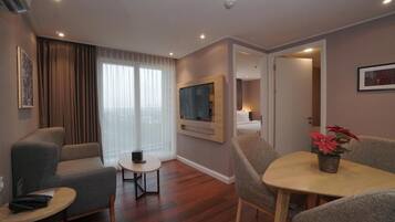 Junior Suite | Living area