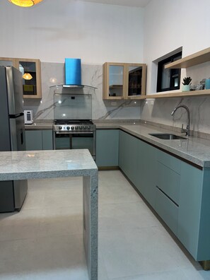 Private kitchen - 3 bedrooms vacation home one block from the beach, rooftop, BBQ and Beach view (Progreso)