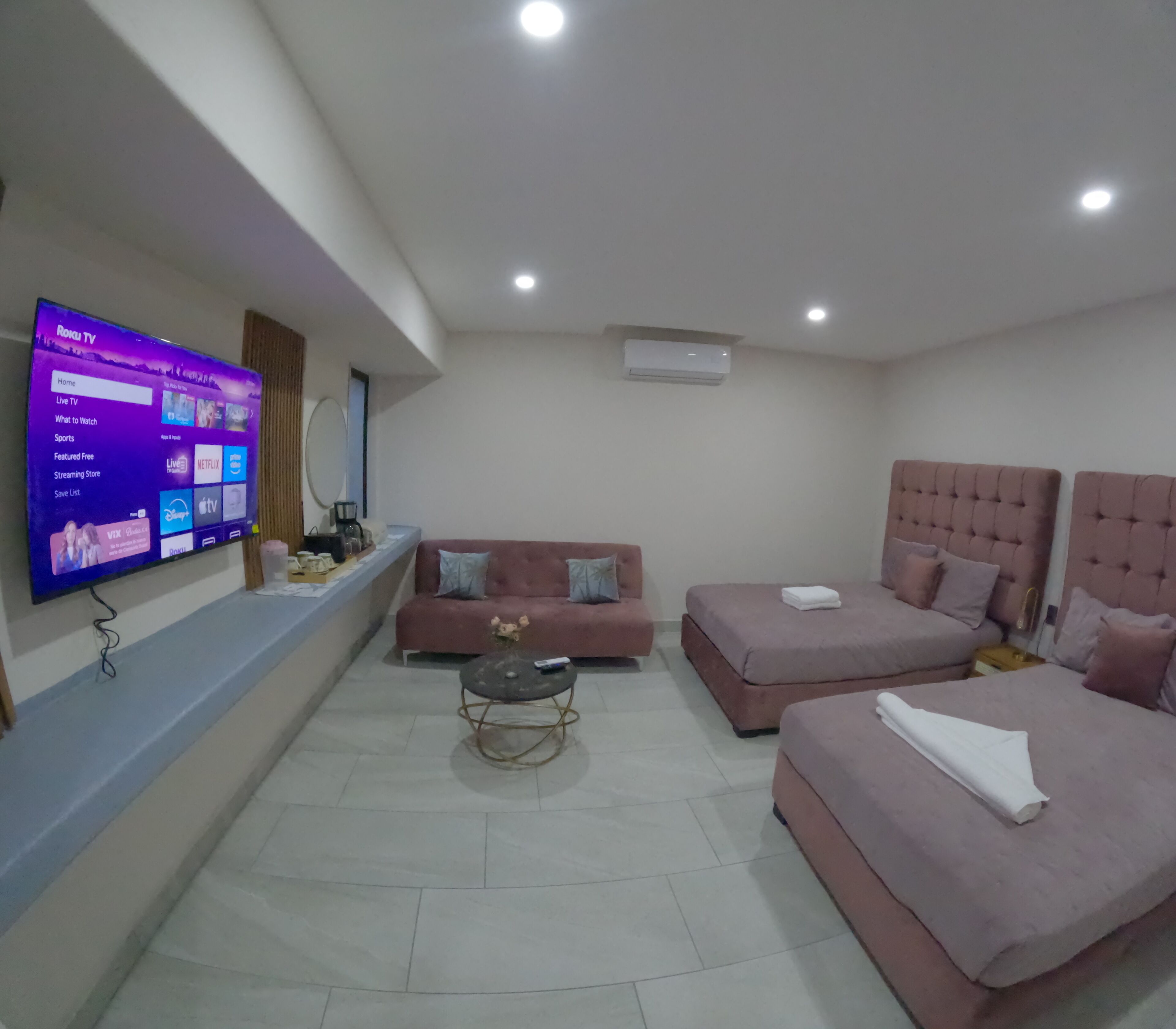 Cariñito | Down duvets, individually furnished, blackout curtains, soundproofing