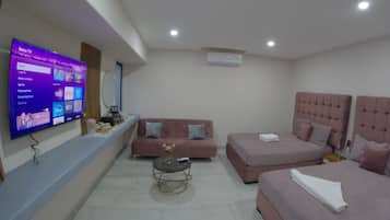 Cariñito | Down duvets, individually furnished, blackout curtains, soundproofing