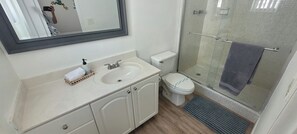 Hair dryer - Oceanfront Luxury | 2BR Condo| No Resort Fees (Hollywood)
