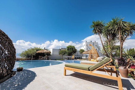 Interior. Fuxian Lake Lanshan Su Ant Nest Homestay