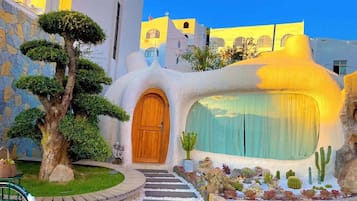 Suite Prestigio, balcón, vista al patio | Vista desde la habitación