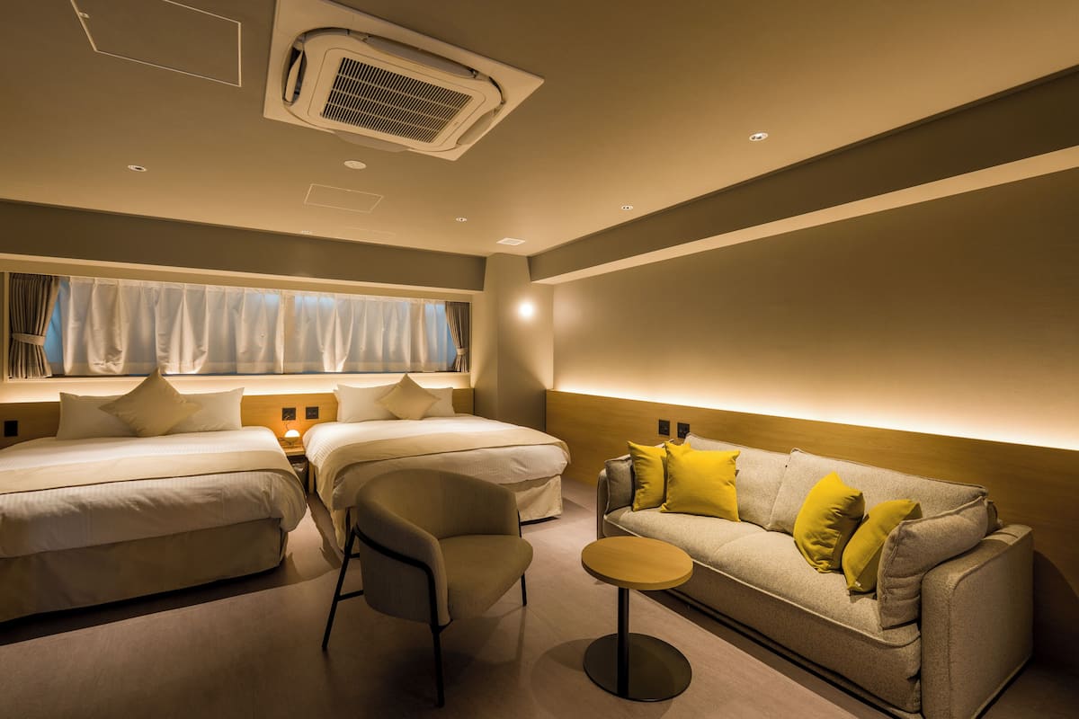 Basic Triple Room, City View