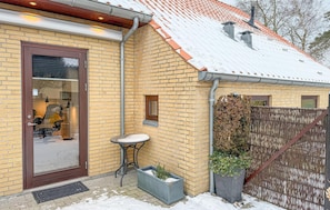 Terrace/patio - 3 bedroom awesome apartment in Væggerløse (Væggerløse)