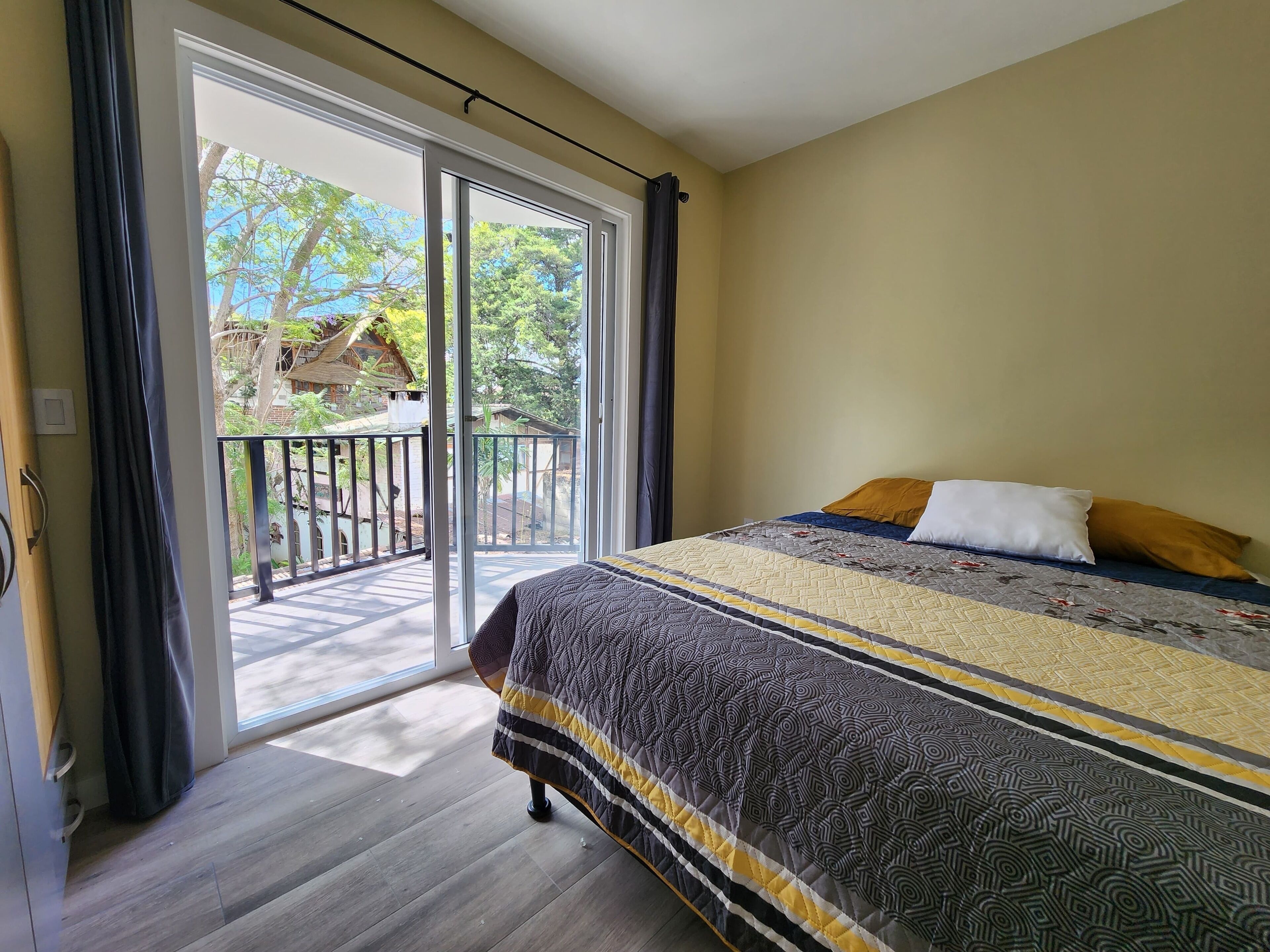 Strykejern/-brett, wi-fi og sengetøy