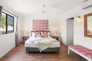 1 bedroom, iron/ironing board, travel cot, WiFi - Calypso Apartment – Tranquil Palm Cove Escape at Mango Lagoon (Palm Cove)