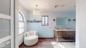 Bathroom - Family Oasis Ranch 3BR Pool Mystic Falls (Las Vegas)