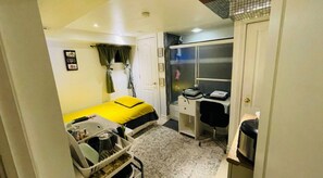 Room - Enjoyable 1-bedroom house with AC in Richmond Hill (Richmond Hill)