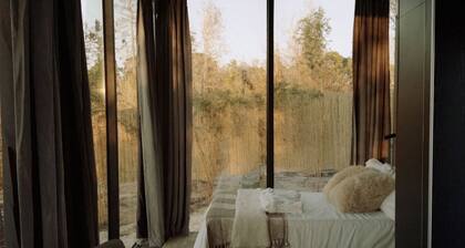 Moss:Zen Mirror Cabin, Pool, Sunset Views, Firepit