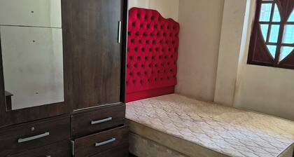 Comfortable ground-floor apartment facing the street, 10 minutes from the beautiful Itaparica beach.