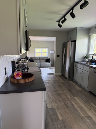 Cozy 3-bedroom house in lovely Rochester with AC and charm