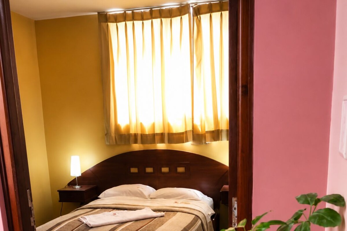 Single Room, Private Bathroom