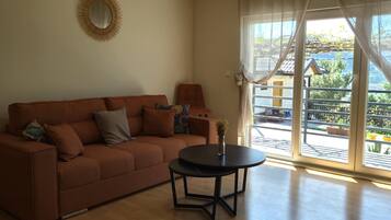 Apartment, City View | Living area