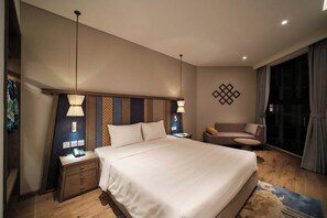 Quarto luxo, vista para o oceano | Escrivaninha, espaço de trabalho para notebook, Wi-Fi de cortesia