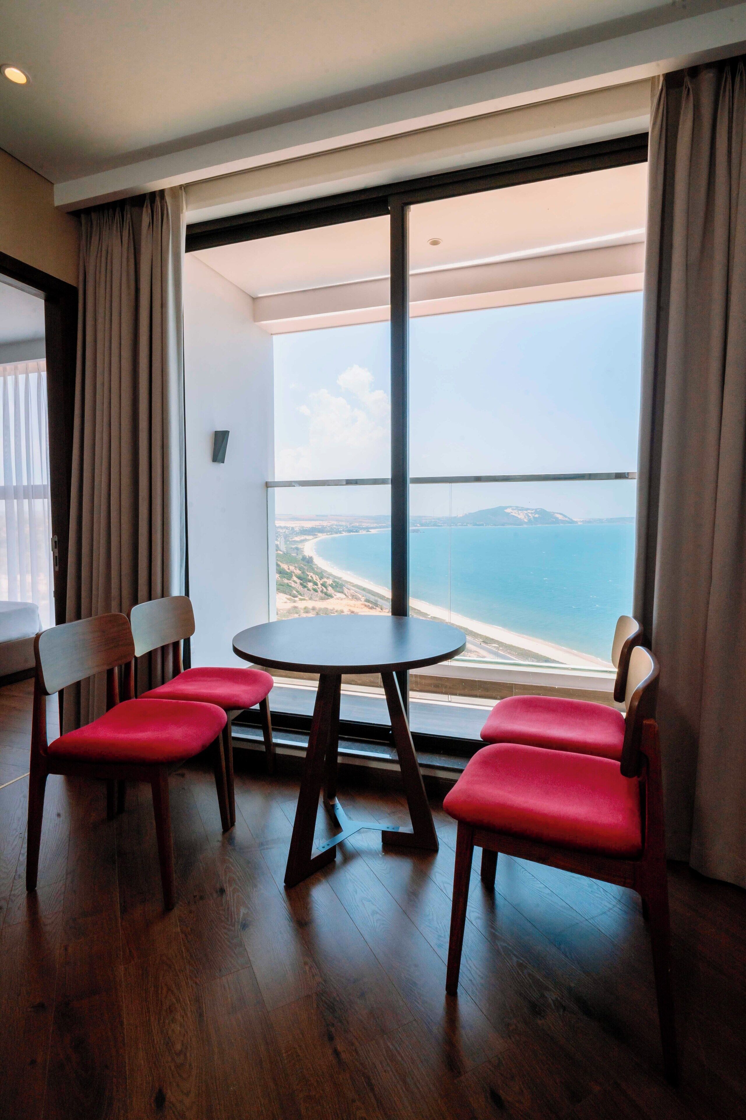 Appartement Deluxe, balcon, vue mer | Coin séjour