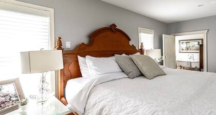 Couples Countryside Retreat with hot tub and nearby wineries