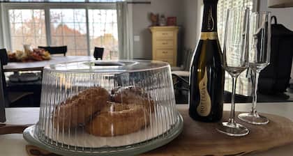 Couples Countryside Retreat with hot tub and nearby wineries