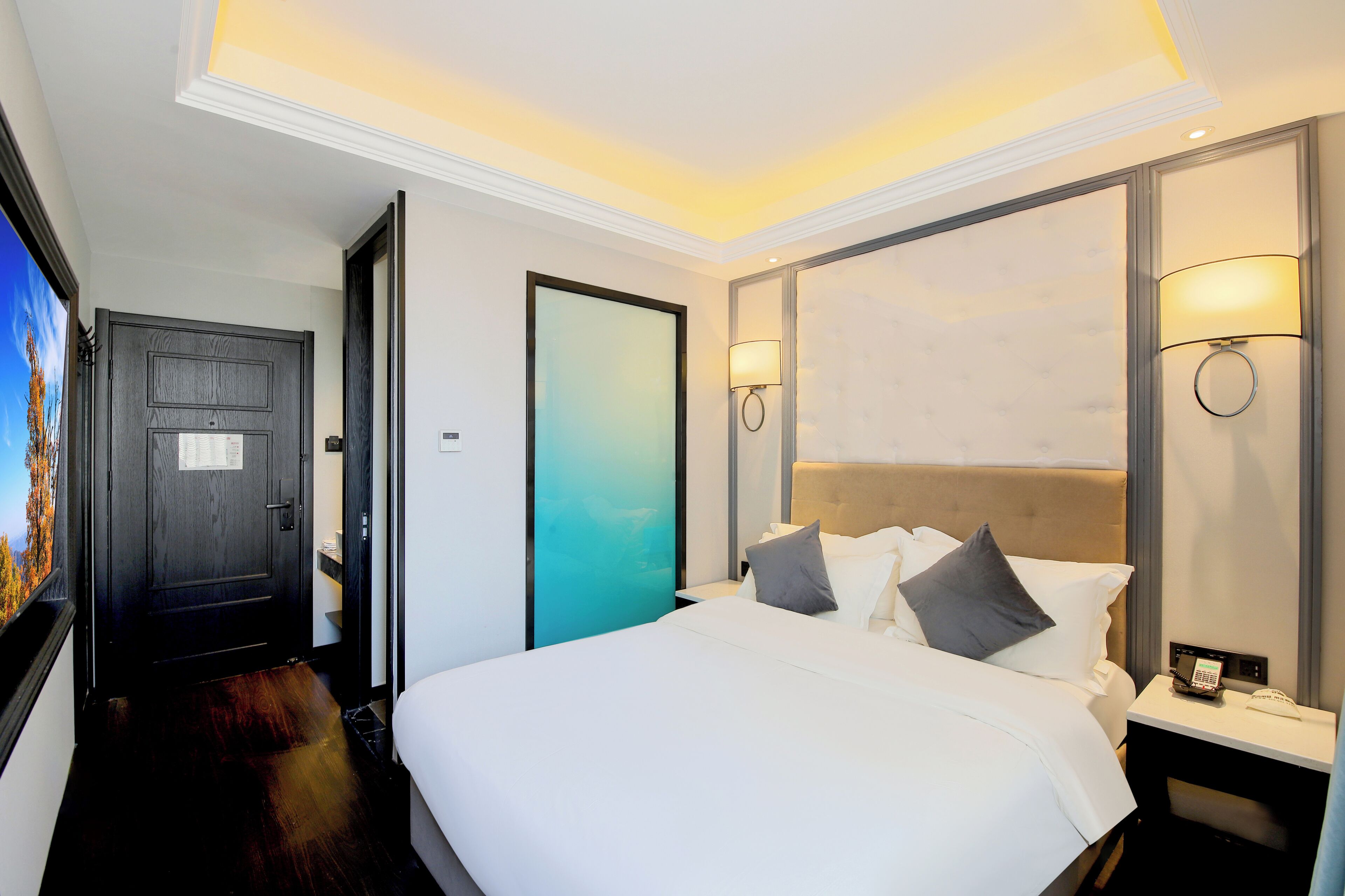 Quarto casal superluxo | Cortinas blackout, quartos à prova de som, Wi-Fi de cortesia