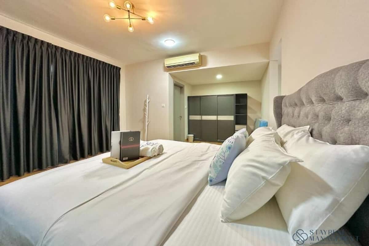 Blackout curtains, iron/ironing board, free WiFi