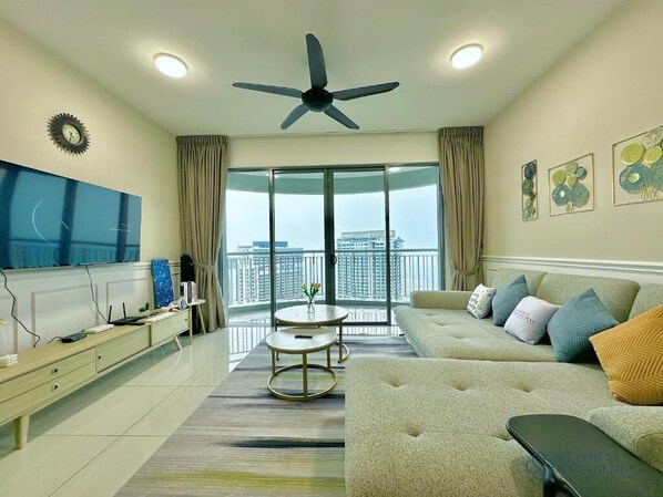 Deluxe Apart Daire, 4 Yatak Odası, Balkon, Deniz Manzaralı | Oturma alanı