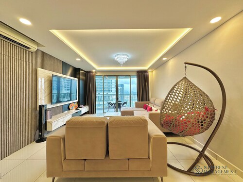 Teega Residence by Stayrene 