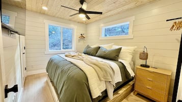 2 bedrooms, iron/ironing board, travel crib, WiFi