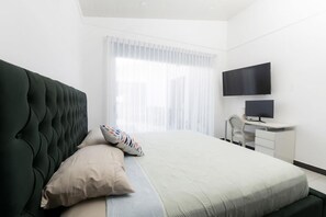 WiFi - Spacious 3-bedroom condo in beautiful Punta Leona beach  with AC (Playa Herradura)