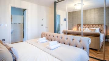 6 chambres, fer et planche à repasser, Wi-Fi, draps fournis