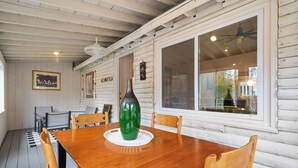 Dining - Spacious 4-bedroom house walking distance to York beaches.  2 baths  (York)