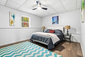 4 bedrooms, desk, iron/ironing board, free WiFi