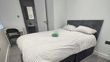 6 bedrooms, WiFi, bed sheets