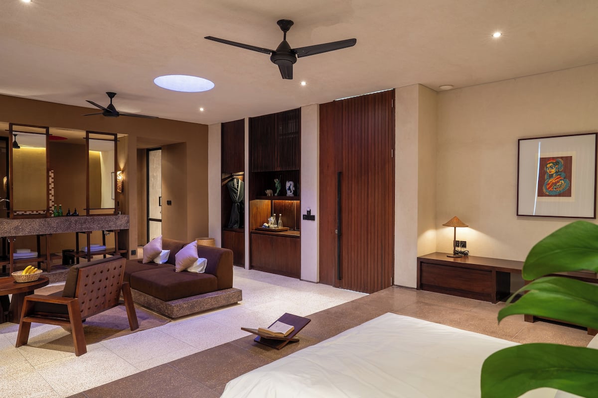 خزنة داخل الغرفة وستائر تعتيم وواي فاي مجانًا