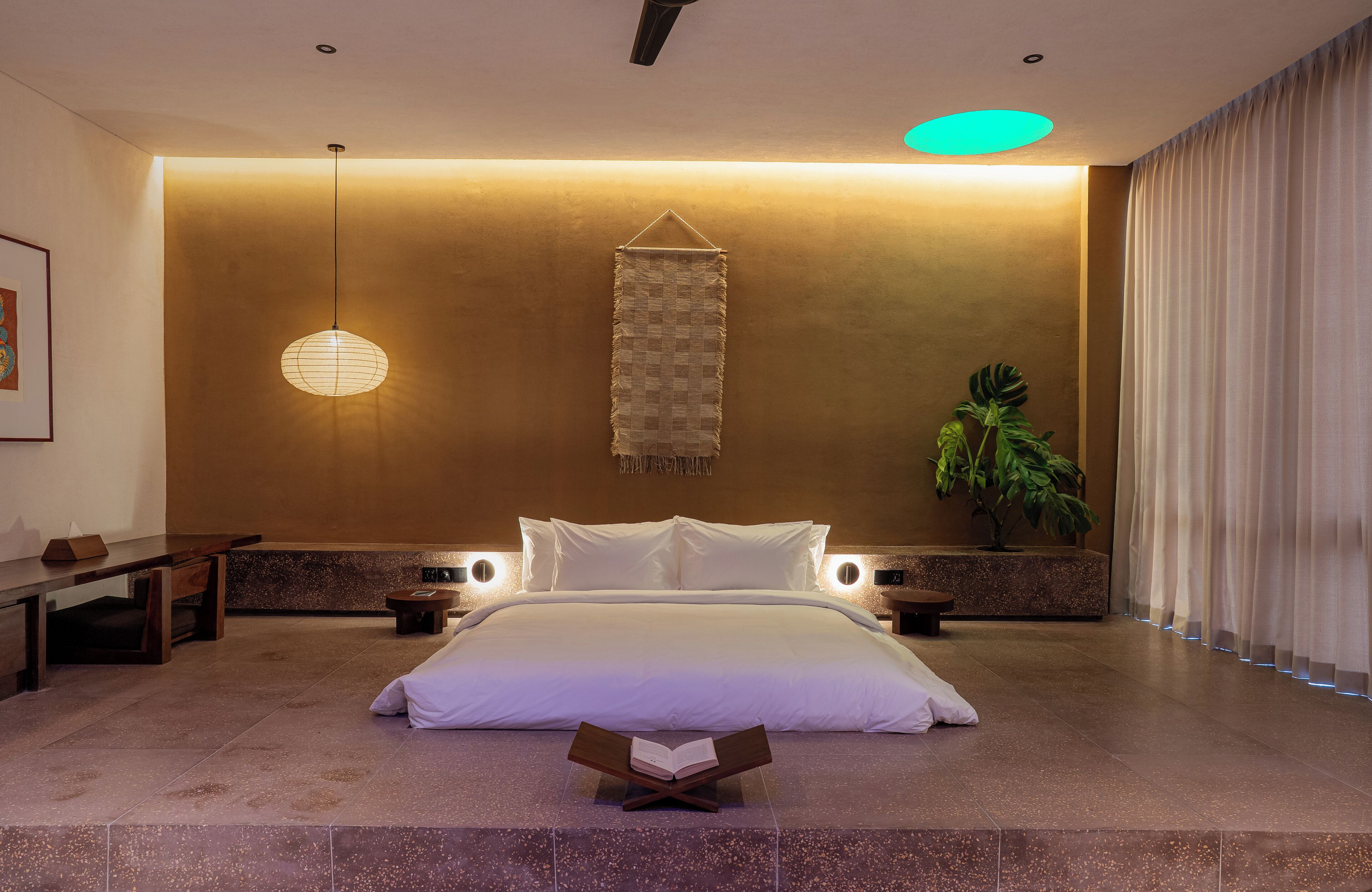 Caja de seguridad en la habitación, cortinas blackout y wifi gratis 