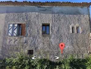 Exterior - Pause au vert: a simple, authentic country house (Valmascle)