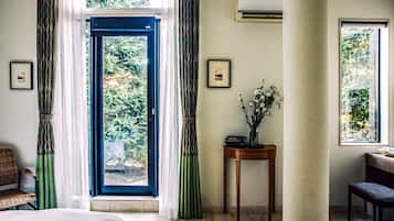 Basic Twin Room, Garden View | Blackout drapes, free WiFi