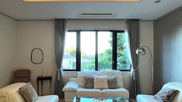 Comfort Twin Room | Living area