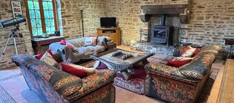 Luxury rural farmhouse retreat. Family and pet friendly with hot tub.