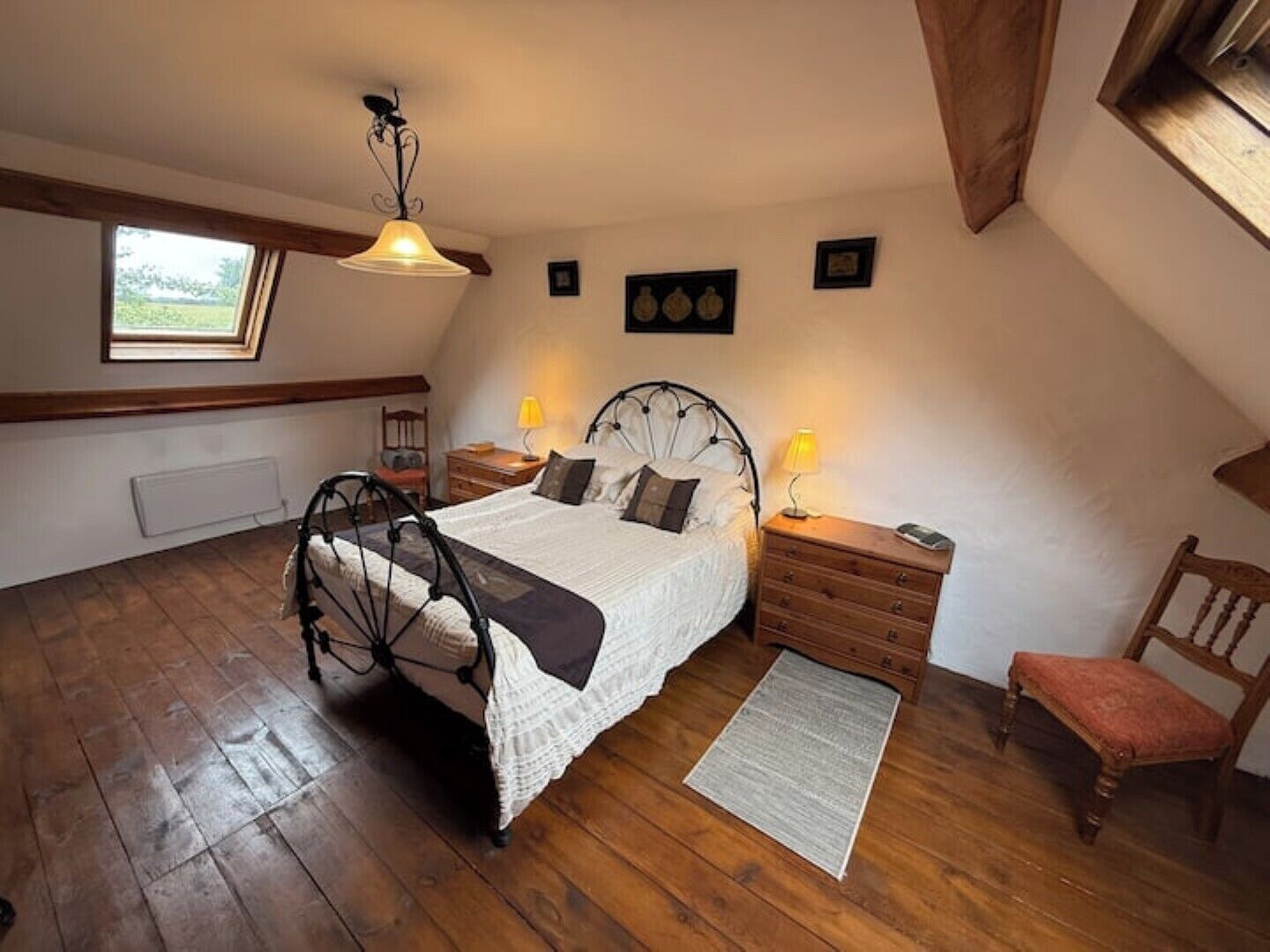 3 chambres, fer et planche à repasser, Wi-Fi gratuit, draps fournis