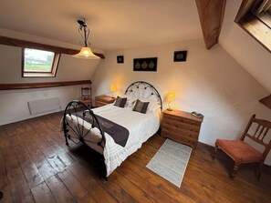 3 sovrum, strykjärn/strykbräda, gratis wi-fi och sängkläder