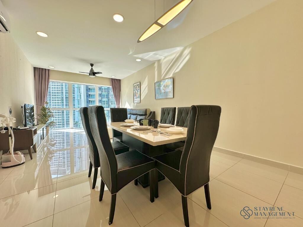Comfort Apartment, 2 Bedrooms, City View | Dining