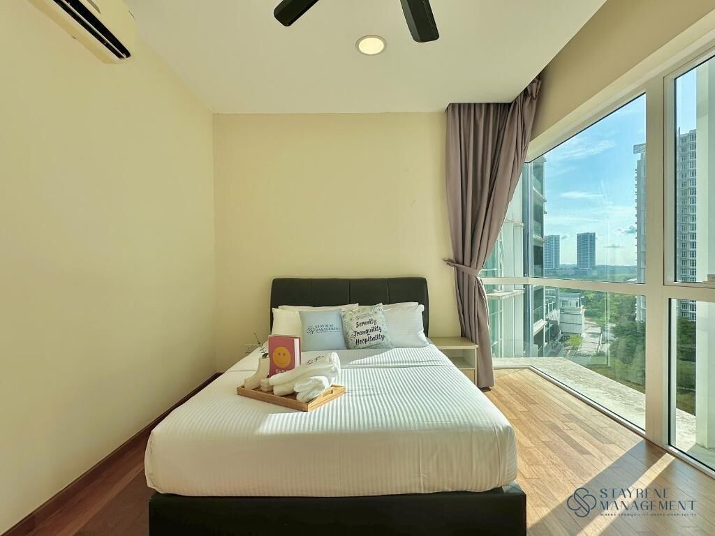 Comfort Apartment, 2 Bedrooms, City View | Blackout drapes, iron/ironing board, free WiFi
