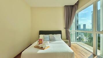Comfort Apartment, 2 Bedrooms, City View | Blackout drapes, iron/ironing board, free WiFi