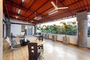 Outdoor dining - Regenta Z Sunrise Gachibowli Hyderabad (Hyderabad)