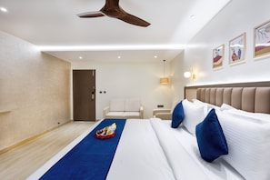 Senior Studio | Desk, laptop workspace, free WiFi - Regenta Z Sunrise Gachibowli Hyderabad (Hyderabad)