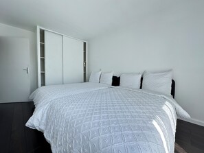 Bügeleisen/Bügelbrett, WLAN, Bettwäsche