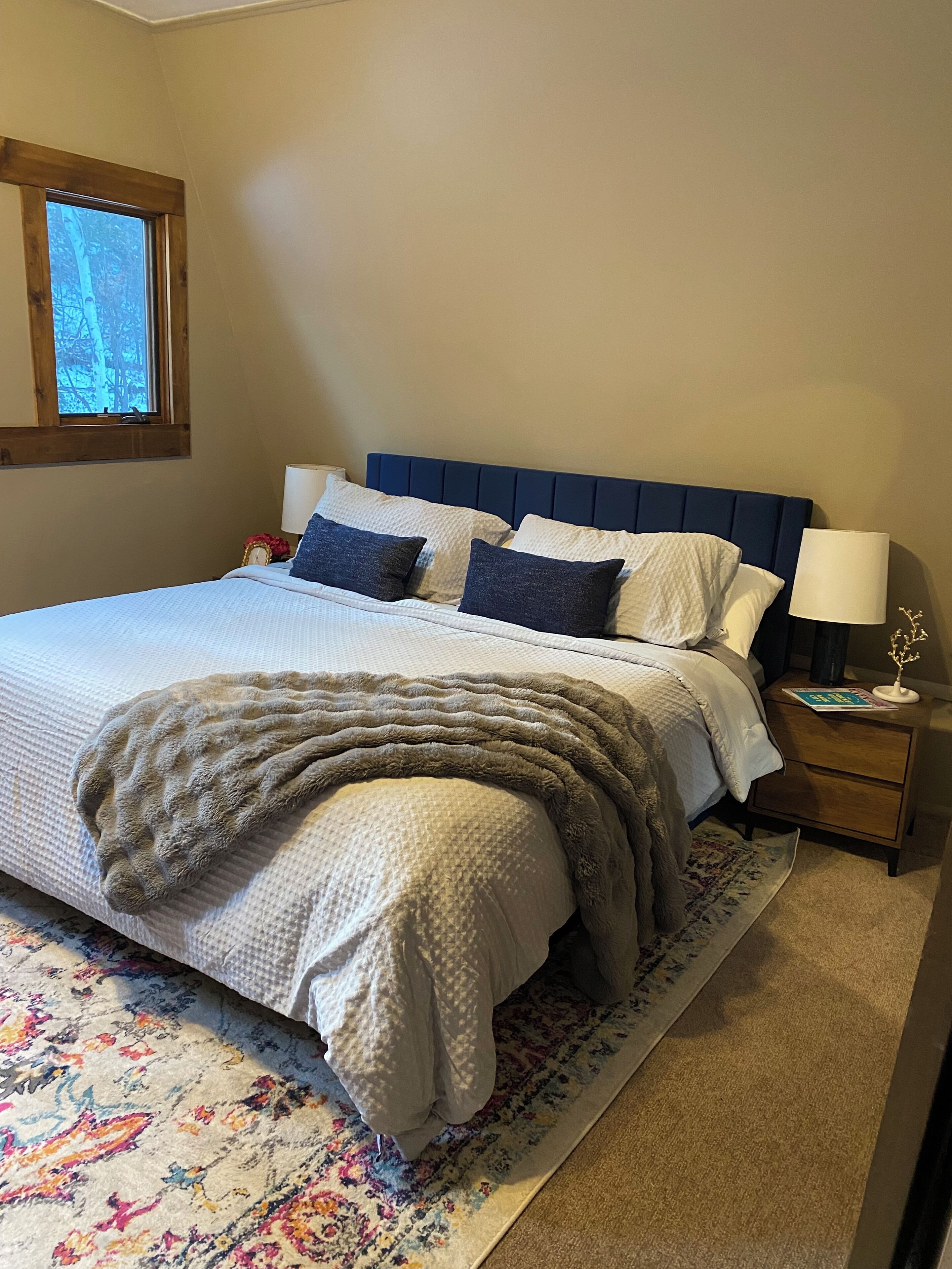 6 bedrooms, desk, iron/ironing board, free WiFi