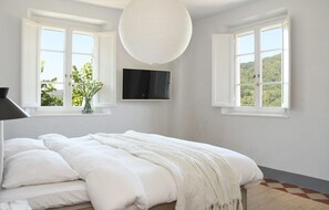Desk, iron/ironing board, travel cot, free WiFi - Villa delle Colline Lucchesi (Lucca)