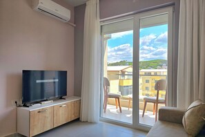 Living area - Happy Stay Apartment by the Sea 095 (Golem)